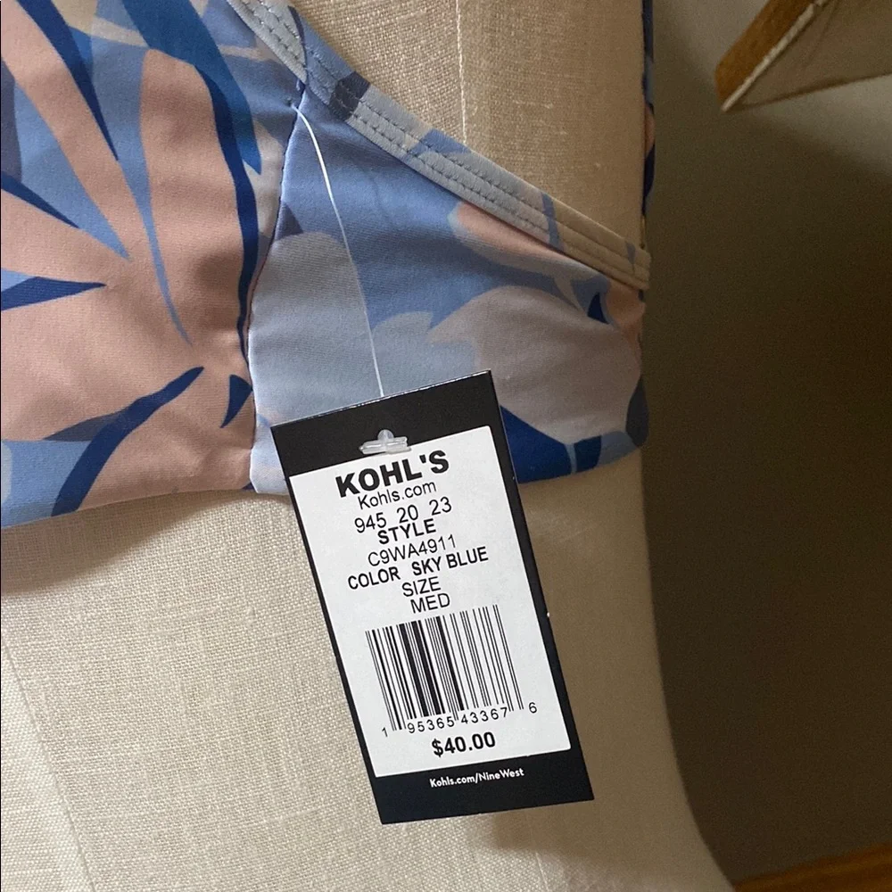 Nine West Floral water color sky Blue bikini top size medium